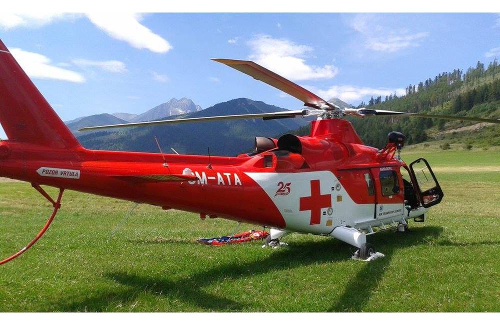 Foto: Leteckí záchranári pomáhali 29-ročnému paraglajdistovi, ktorý spadol na zem