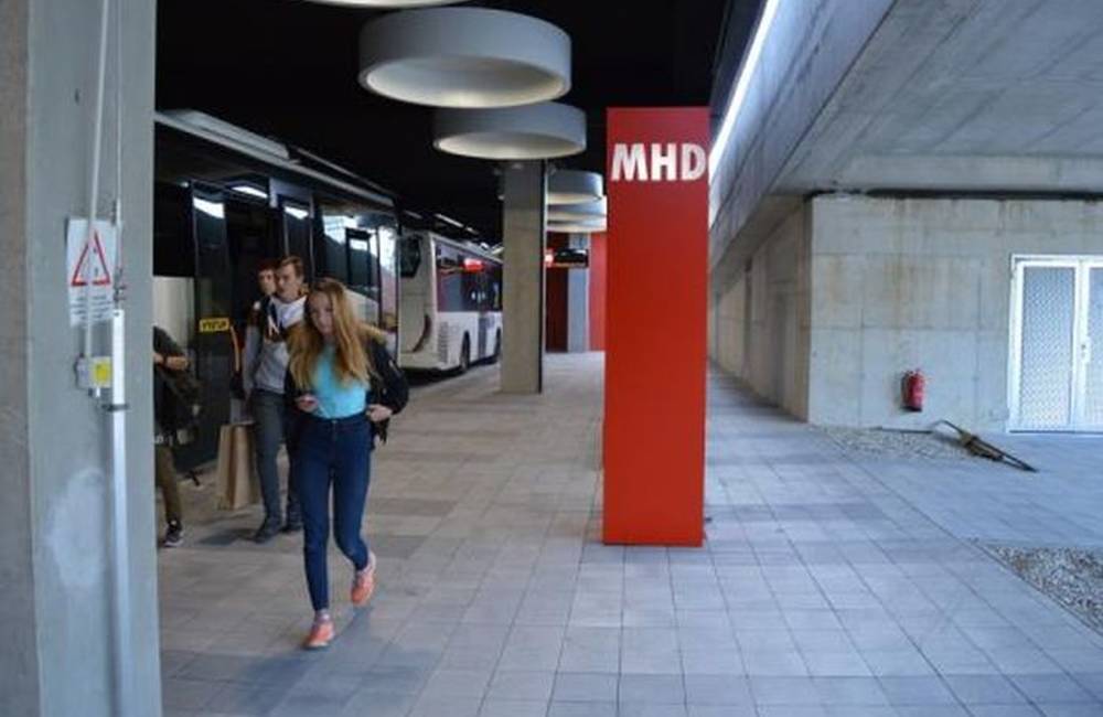 Foto: Súčasťou novej autobusovej stanice v Banskej Bystrici je aj MHD
