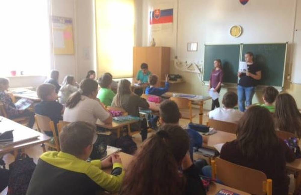 Foto: Banská Bystrica pokračuje s obnovou ihrísk v areáloch škôl