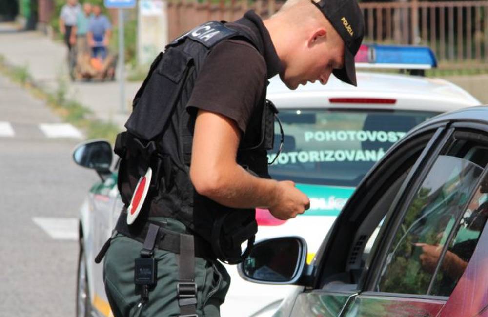 Foto: Pátracia akcia v Banskej Bystrici bola úspešná , policajti našli 19 hľadaných osôb