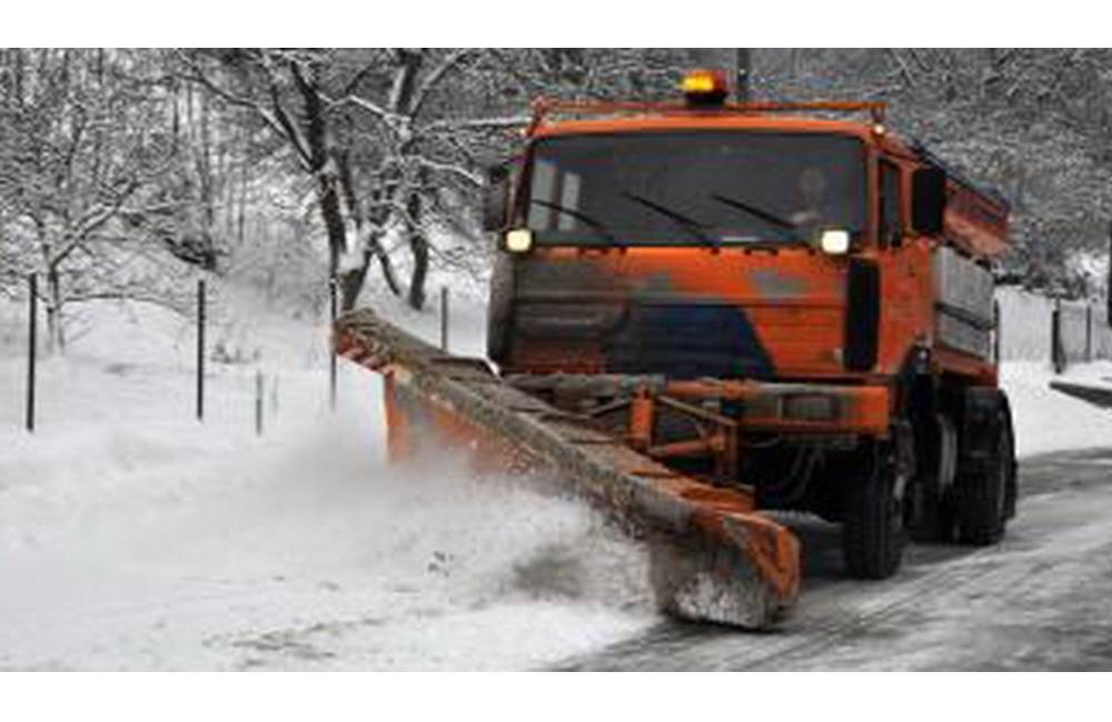 Foto: Banská Bystrica prijala opatrenia k zimnej údržbe, stav s neodhrnutými cestami by sa nemal opakovať