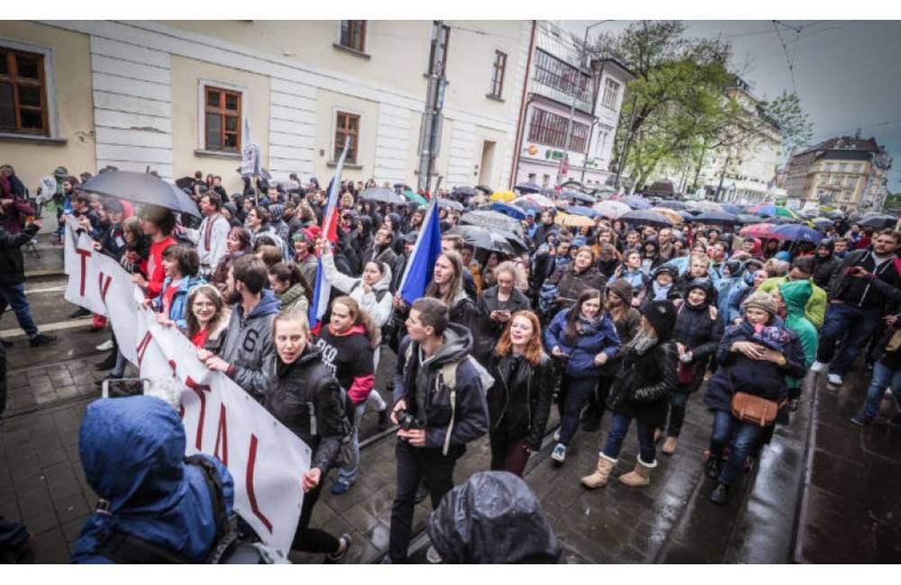 Protesty budú pokračovať! Zhromaždenie za slušné Slovensko sa uskutoční aj v Banskej Bystrici