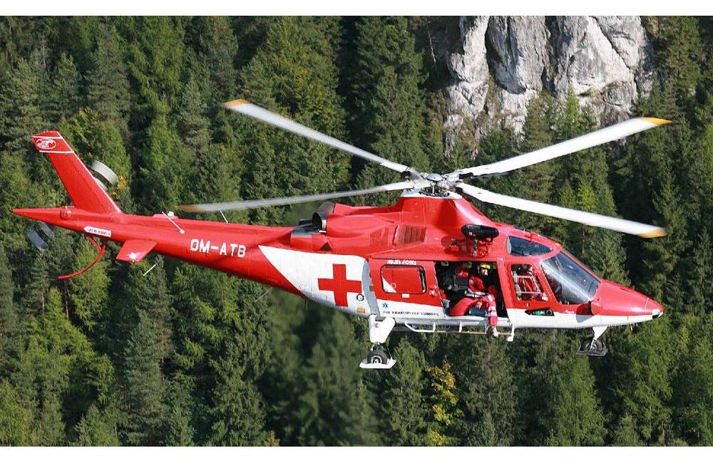 Foto: Horolezec spadol z výšky 30 metrov, vo vážnom stave ho do nemocnice prevážal vrtuľník