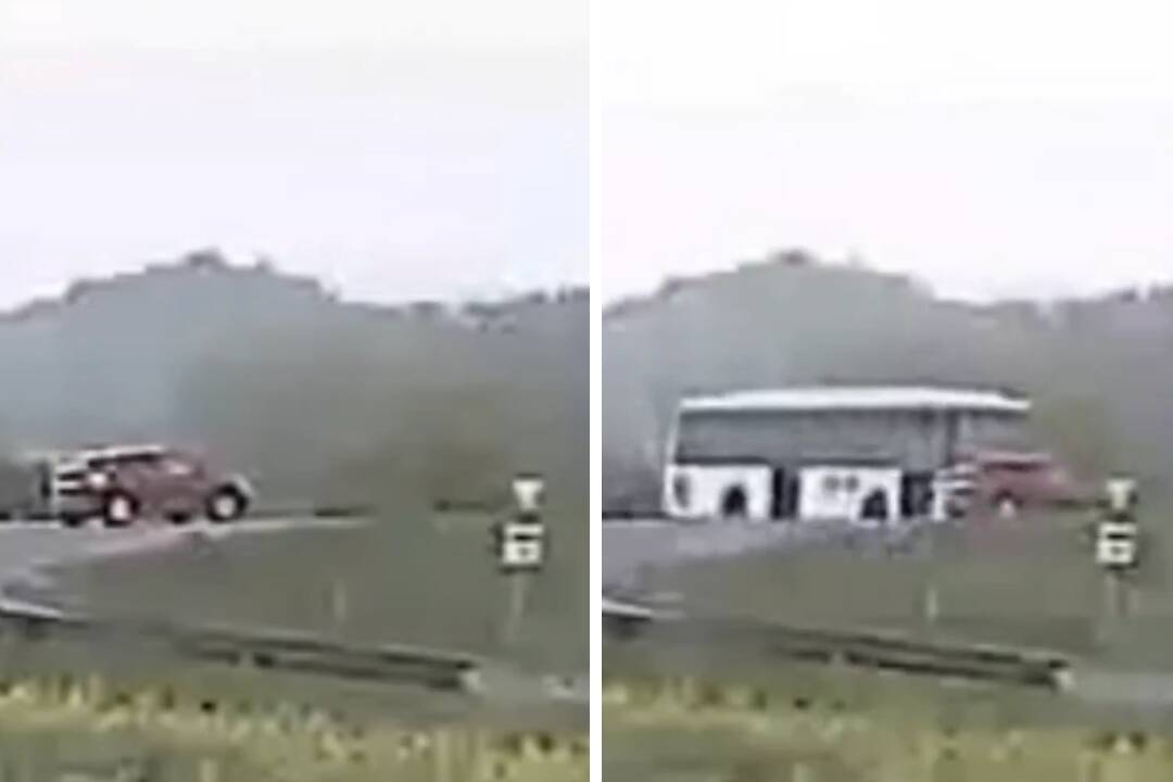 VIDEO: Kamera zachytila desivú nehodu v Lieskovci pri Zvolene. Autobus narazil do osobného vozidla