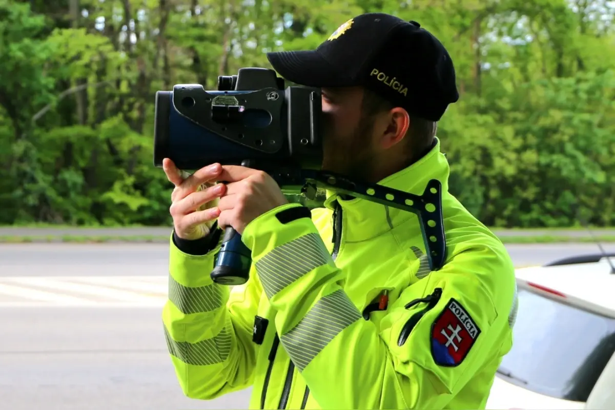 Foto: Cestní piráti budú pod drobnohľadom, v samosprávach pribudnú radary, nové právomoci bude mať aj mestská polícia