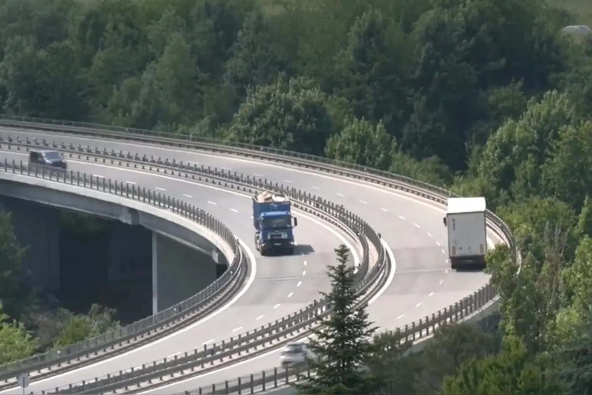 Protihluková stena na obchvate Banskej Bystrice je v nedohľadne, obyvatelia sú už roky zúfalí