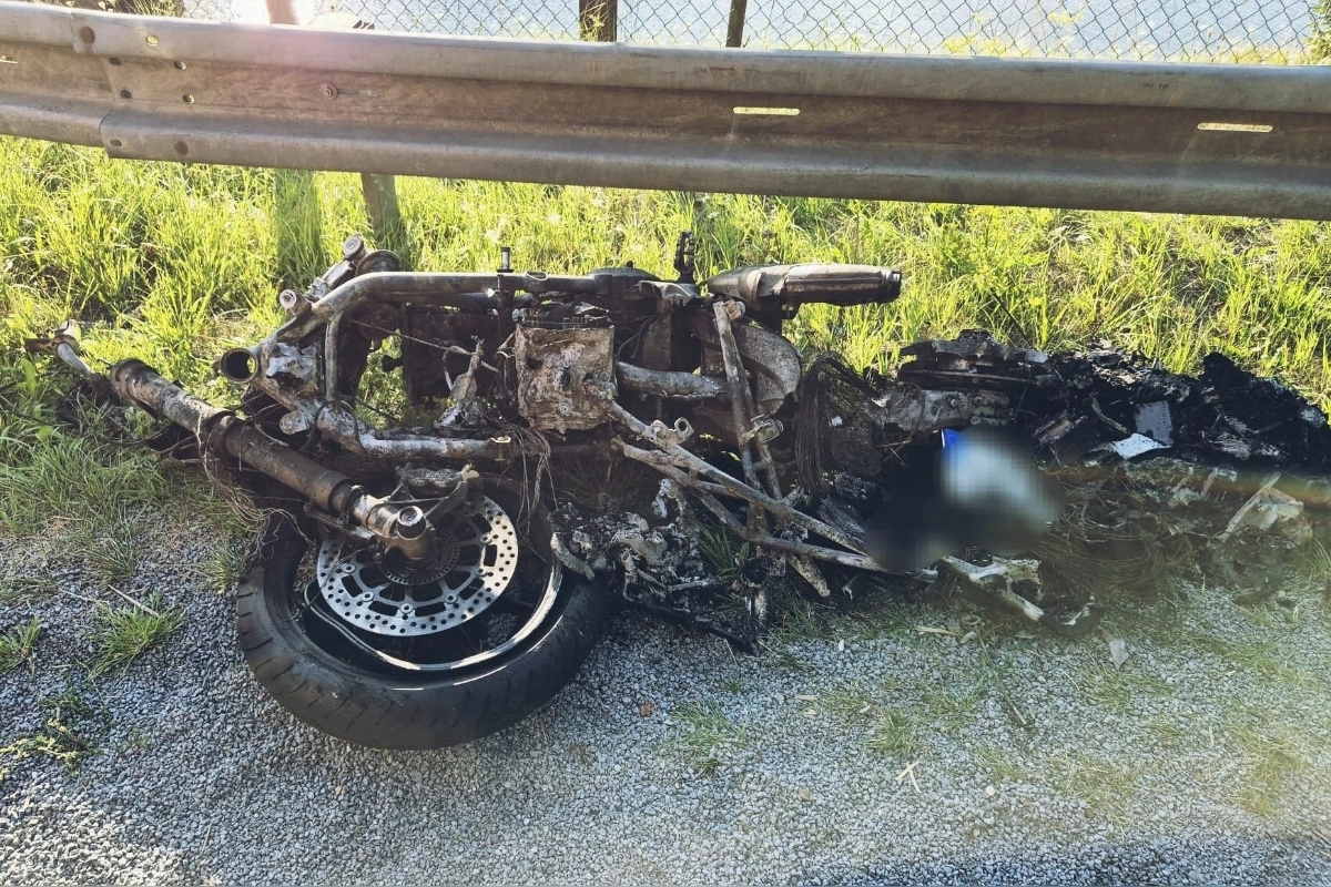 FOTO: Tragická nehoda nad Hriňovou, pri čelnej zrážke prišiel o život 39-ročný motocyklista