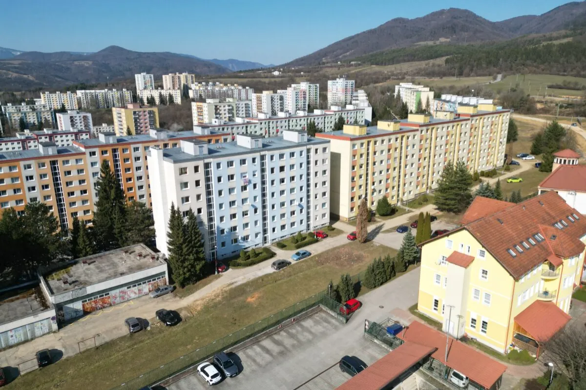 FOTO: V Banskej Bystrici pribudne 100 parkovacích miest, stavebné práce v Sásovej začnú čoskoro