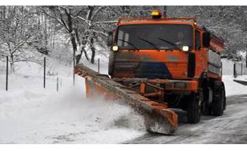 Banská Bystrica prijala opatrenia k zimnej údržbe, stav s neodhrnutými cestami by sa nemal opakovať