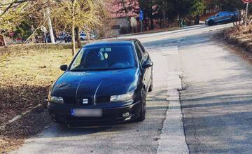 Najskôr šoféroval zdrogovaný, potom sa sťažoval na internete. Polícia zadržala problémového mladíka