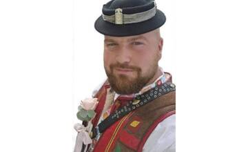 Člen Zásahového tímu pre medveďa hnedého na Podpoľaní nečakane zomrel, bol obľúbeným folkloristom