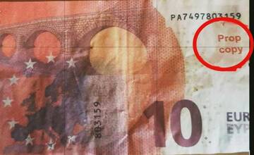 FOTO: V Banskej Bystrici sa objavili falošné eurobankovky. Ako ich rozpoznáte a čo s nimi treba spraviť?