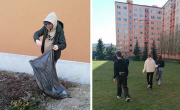 FOTO: Pekné gesto žiarskych gymnazistov. Mesto čistili od voľne pohodeného odpadu