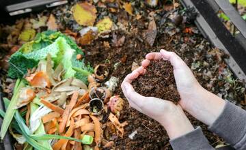 Zásoby kompostu sa míňajú. Banskobystričania si ho môžu vziať zadarmo už len do piatku