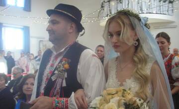 FOTO: Hontianska svadobná výstava priblížila zvyky minulosti a ukázala možnosti snúbencom