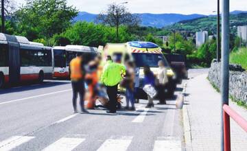 Dôchodkyňa zrazila dôchodkyňu. Polícia hľadá svedkov kurióznej nehody v Banskej Bystrici