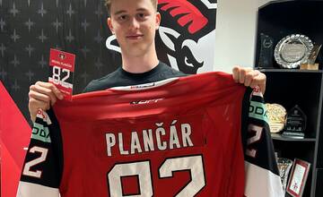 Dresy banskobystrických hokejistov sa vydražili za tisíce eur. O ktorého hráča bol najväčší záujem? 
