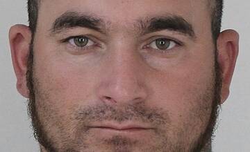 FOTO: Polícia hľadá Emila z Rimavskej Soboty. Vyhýba sa nástupu do výkonu trestu