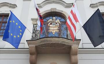 Historický banskobystrický erb podstupuje rekonštrukciu. Originál nahradí replika