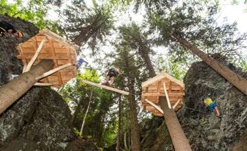 Máte radi adrenalín a jedinečné výhľady? V Kremnici opäť otvárajú ferratový svet