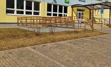 Silné dažde zasiahli aj polikliniku v Poltári. Zatiekla im strecha, musia ju vymeniť