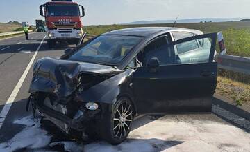 Dráma na ceste v okrese Rimavská Sobota: Kvôli nepozornosti sa zrazili dve vozidlá, na palube boli aj deti