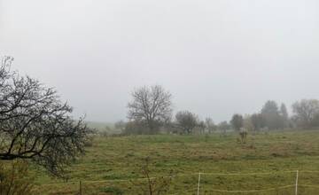 V Banskobystrickom kraji platí výstraha pred hustou hmlou, počas dňa nás čaká teplé počasie