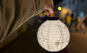 Banskou Bystricou pôjde lampiónový sprievod. Príďte si užiť čarovnú atmosféru