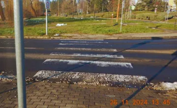 Polícia vo Zvolene hľadá vodičku, ktorá zrazila chodkyňu a z miesta nehody odišla