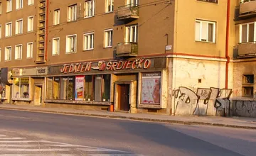 Bystričania spomínajú na legendárne Srdiečko na Sídlisku. Pamätáte si na parené buchty, zmrzlinu či vtáčie mlieko?