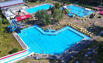 Problém s plážovým kúpaliskom v Bystrici pretrváva, nájomca nereaguje na výzvy, mesto vykoná kontrolu areálu