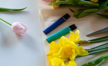 Znižovanie elektro odpadu? Vymeňte jednorazové e-cigarety za dobíjateľné bezdymové zariadenie VEEV ONE