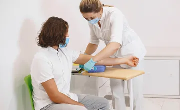 V ambulanciách si čoskoro zrejme priplatíme, môžu za to rastúce náklady aj nová transakčná daň