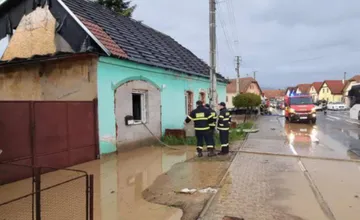 Eva prosí o pomoc pre syna a nevestu zo Zvolenskej Slatiny, pri povodni prišli o všetko, potrebujú posteľ, práčku aj iné