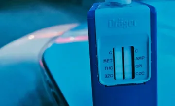 Muž z Lučenca opakovane jazdil pod vplyvom drog, hrozí mu vyšší trest