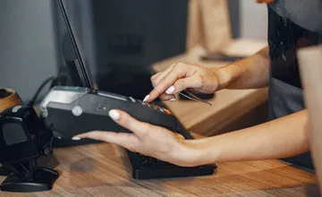 Zvolenčanka sa posťažovala na predavačky aj SBS-károv v známom reťazci v meste, takú reakciu od ľudí nečakala