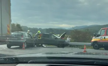 FOTO: Na ceste pred Zvolenom došlo k dopravnej nehode, rátajte so zdržaním