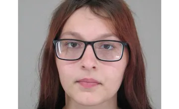 Pomôžte s pátraním po 16-ročnej Diane z Veľkého Krtíša, na sebe mala fialovú bundu. Neviete, kde by mohla byť?