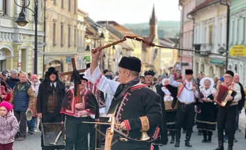 FOTO: Bystričania, centrum mesta sa DNES premení na jednu veľkú fašiangovú veselicu, do sprievodu sa môže pridať každý