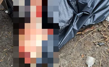 FOTO: Bystričania krútia hlavou nad tým, čo niekto vyhodil ku kontajneru, viacerí by o to mali záujem