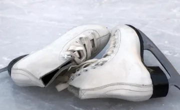 Klzisko na zvolenskom námestí končí hneď na začiatku jarných prázdnin. Kde sa ešte dá zakorčuľovať?