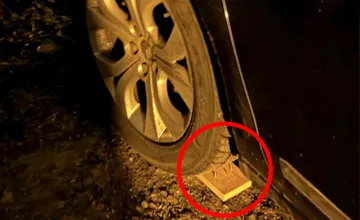 Vo Zvolene pribúdajú vodiči s defektami, niekto naschvál prepichuje pneumatiky, hnev miestnych sa stupňuje