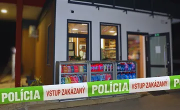 V Podbrezovej zlodej prepadol benzínku, na predavačku nastriekal slzotvorný sprej, peniaze si ale dlho neužil