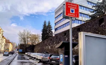 Zvolen spúšťa novú možnosť platby za dočasné parkovanie, od marca šoférom uľahčí život