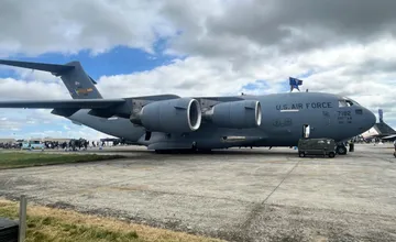 Americké vojenské lietadlá lietajú aj nad slovenským nebom. Smerujú na Blízky východ, Korčok kritizuje mlčanie vlády