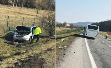VIDEO: Pri Žiari sa zrazil autobus s osobným autom, vodiča musel do nemocnice odviesť vrtuľník