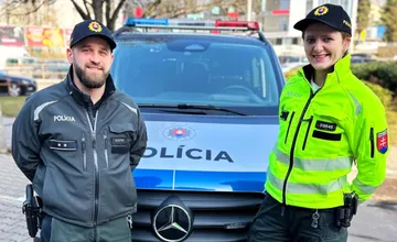 Alexander sa po ceste domov ocitol v problémoch, mal však šťastie, pomoc našiel u zvolenských policajtov