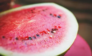 Melóny pri ceste v Rimavskej Sobote lákajú vodičov, ľudí však šokuje cena. Za melón dáš viac ako za mäso?