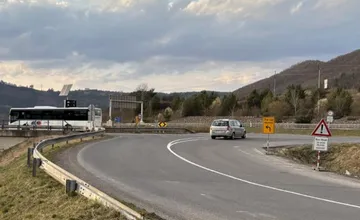 Vodiči volali po riešení nebezpečnej križovatky pri Žiari, konečne ich vypočuli. Práce si však vyžiadajú obmedzenia