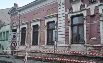 VIDEO: Seniori v Lučenci ostali v šoku, zatvorili im denné centrum, k veciam sa dostanú len na vlastnú zodpovednosť